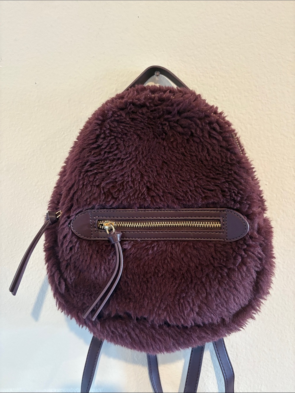 Express Shearling Backpack with gold hardware - Picture 3 of 5
